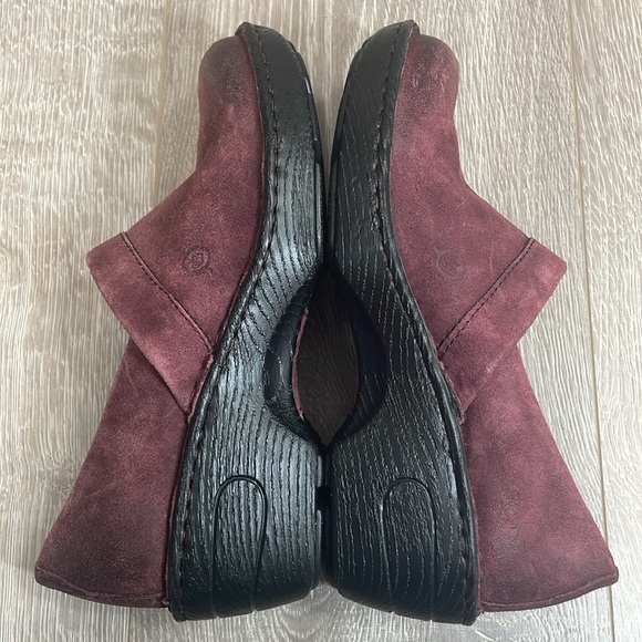 NWOT Born B23647 Toby Closed Back Clogs Burgundy Distressed Suede Leather 7M - Picture 11 of 16